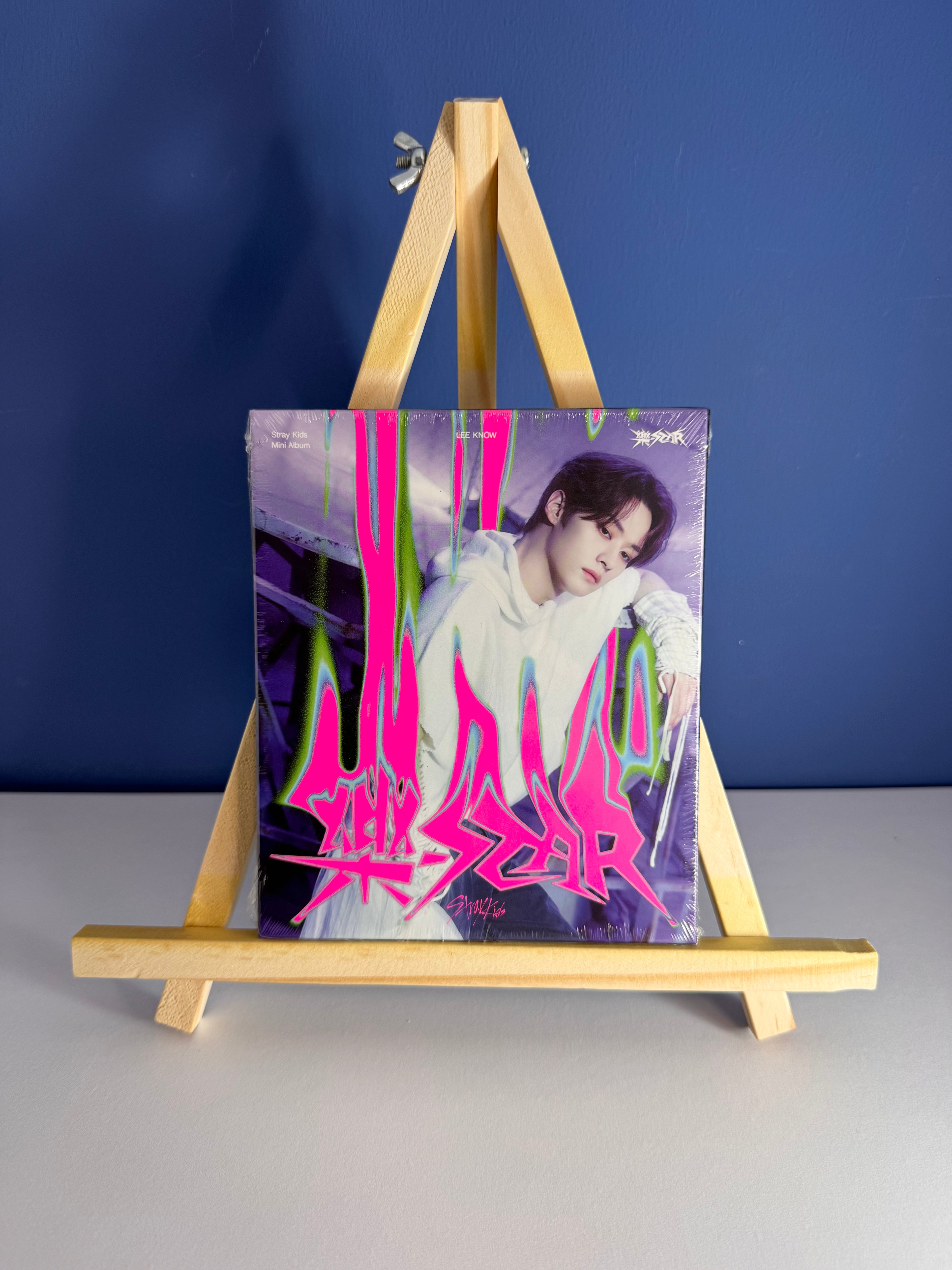 STRAY KIDS - [樂-STAR / ROCK-STAR] Mini Album (POSTCARD Version)