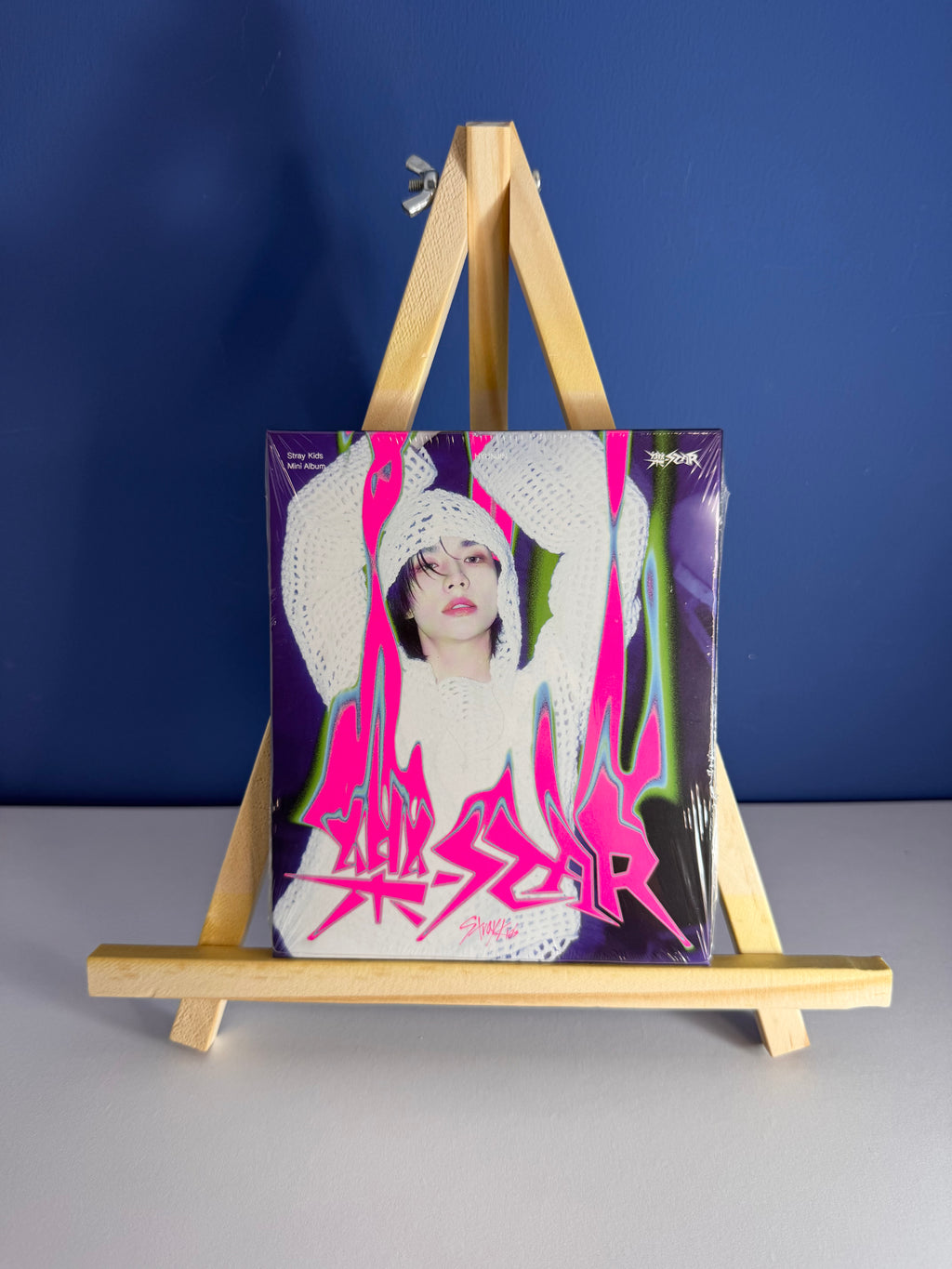 STRAY KIDS - [樂-STAR / ROCK-STAR] Mini Album (POSTCARD Version)