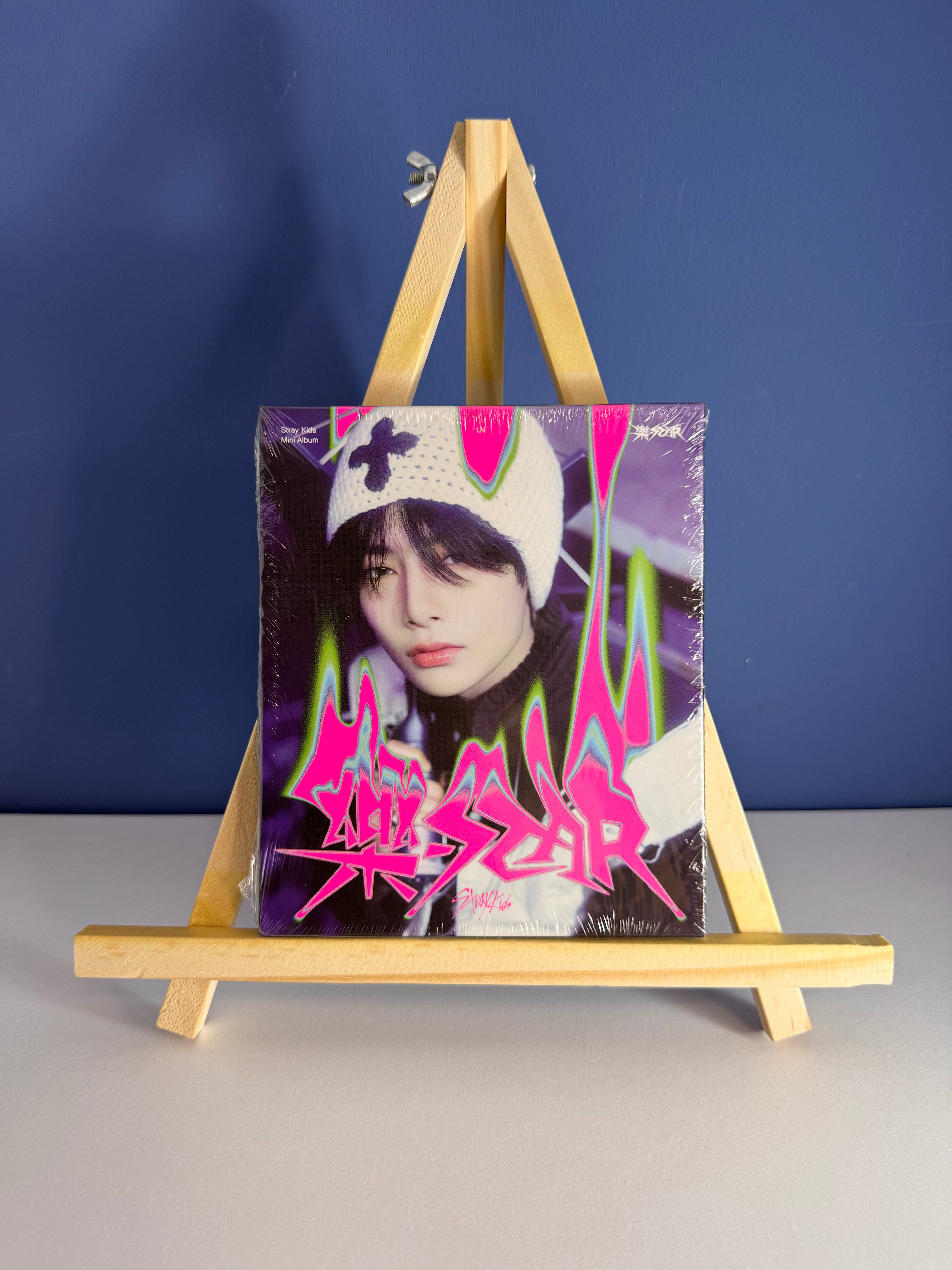 STRAY KIDS - [樂-STAR / ROCK-STAR] Mini Album (POSTCARD Version)